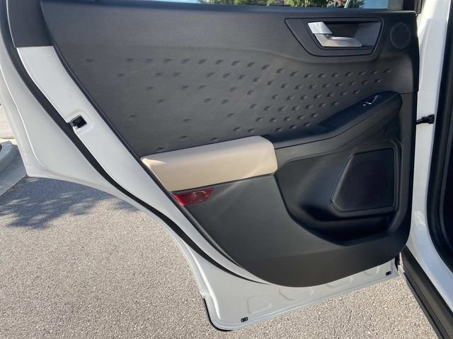 Certified 2020 Ford Escape Titanium FWD image 15