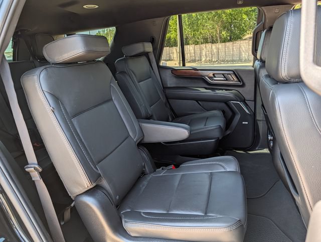 Used 2025 GMC Yukon Denali AWD/4WD image 27