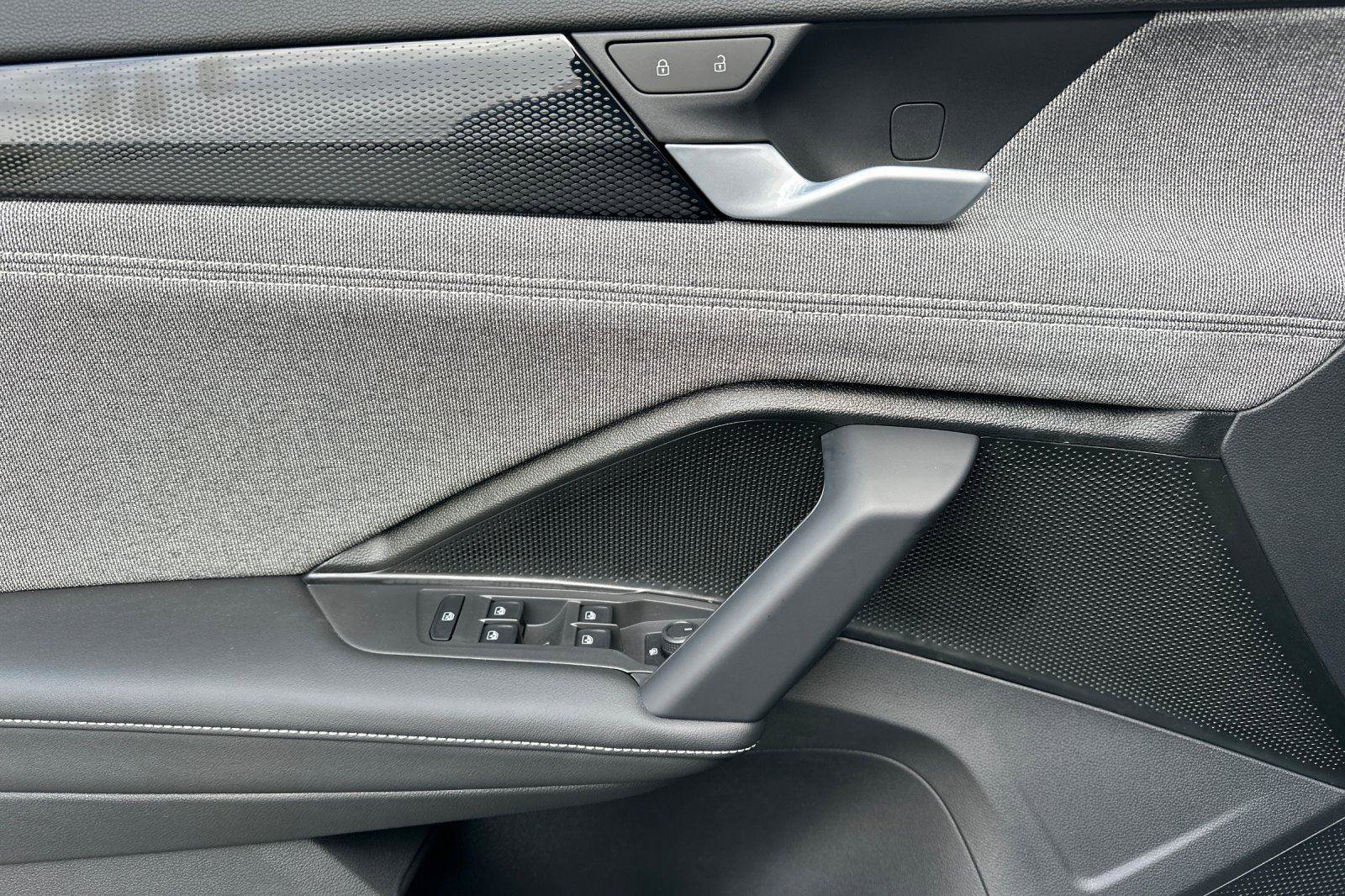 New 2026 Volkswagen Tiguan S image 10