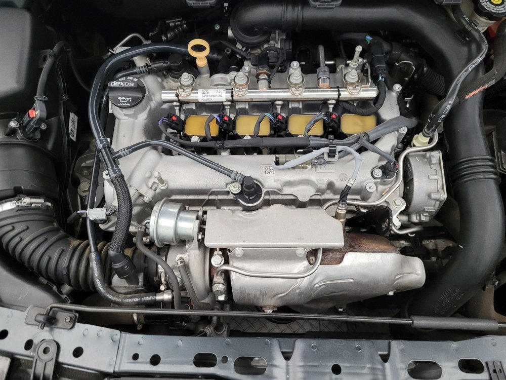 Used 2018 Chevrolet Cruze LT w/ Convenience Package image 30