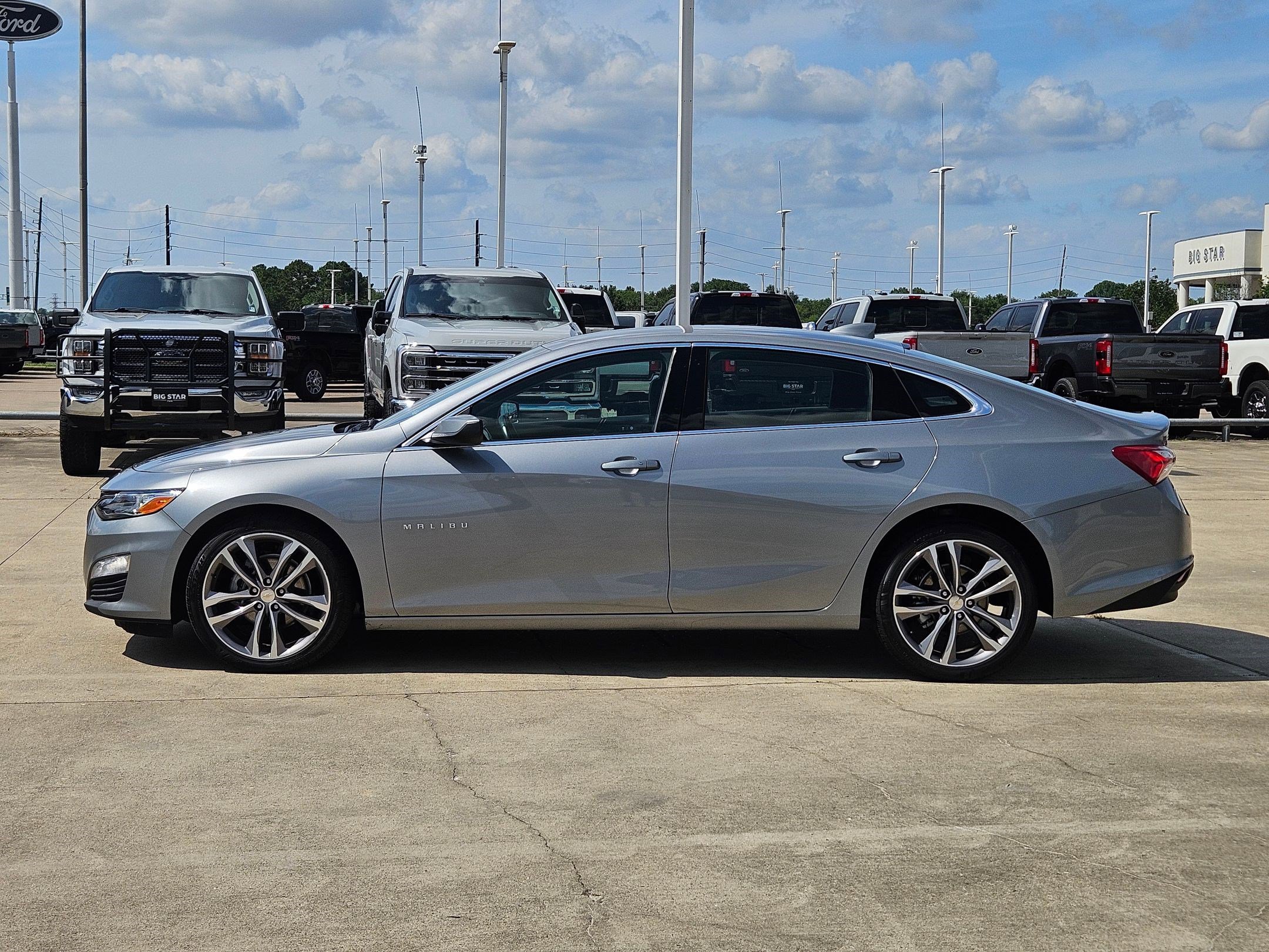 Used 2024 Chevrolet Malibu LT FWD image 9