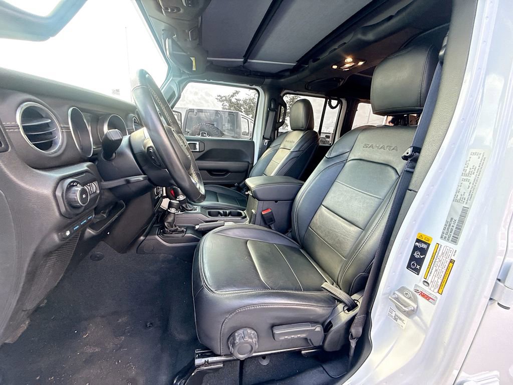 Used 2022 Jeep Wrangler Unlimited Sahara w/ Safety Group AWD/4WD image 23