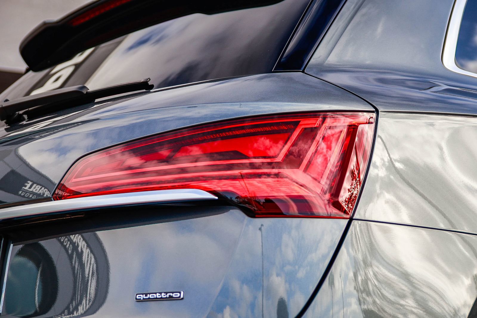 Certified 2023 Audi Q5 e Premium w/ Convenience Package image 8