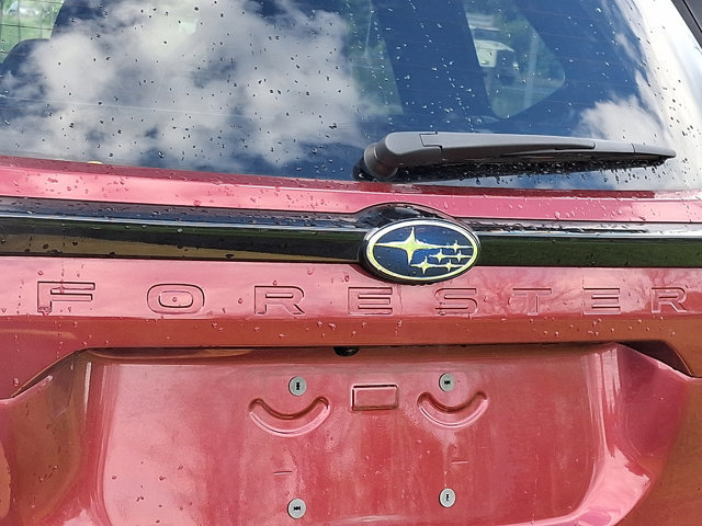 Certified 2025 Subaru Forester Limited AWD/4WD image 9