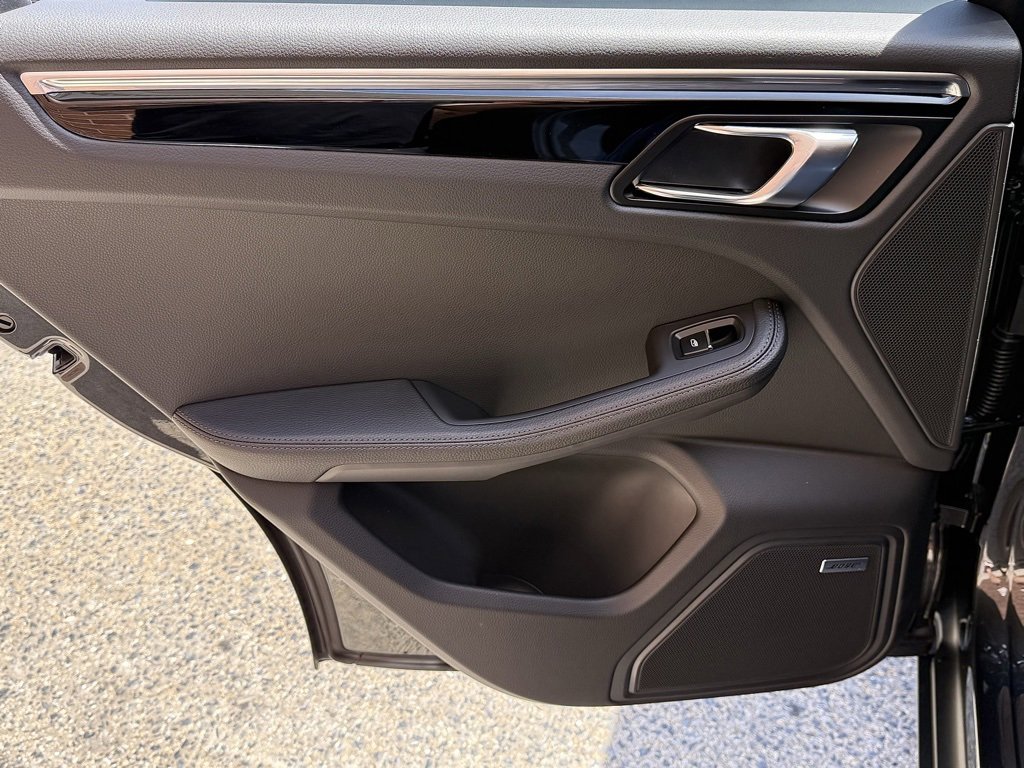 New 2025 Porsche Macan S image 21