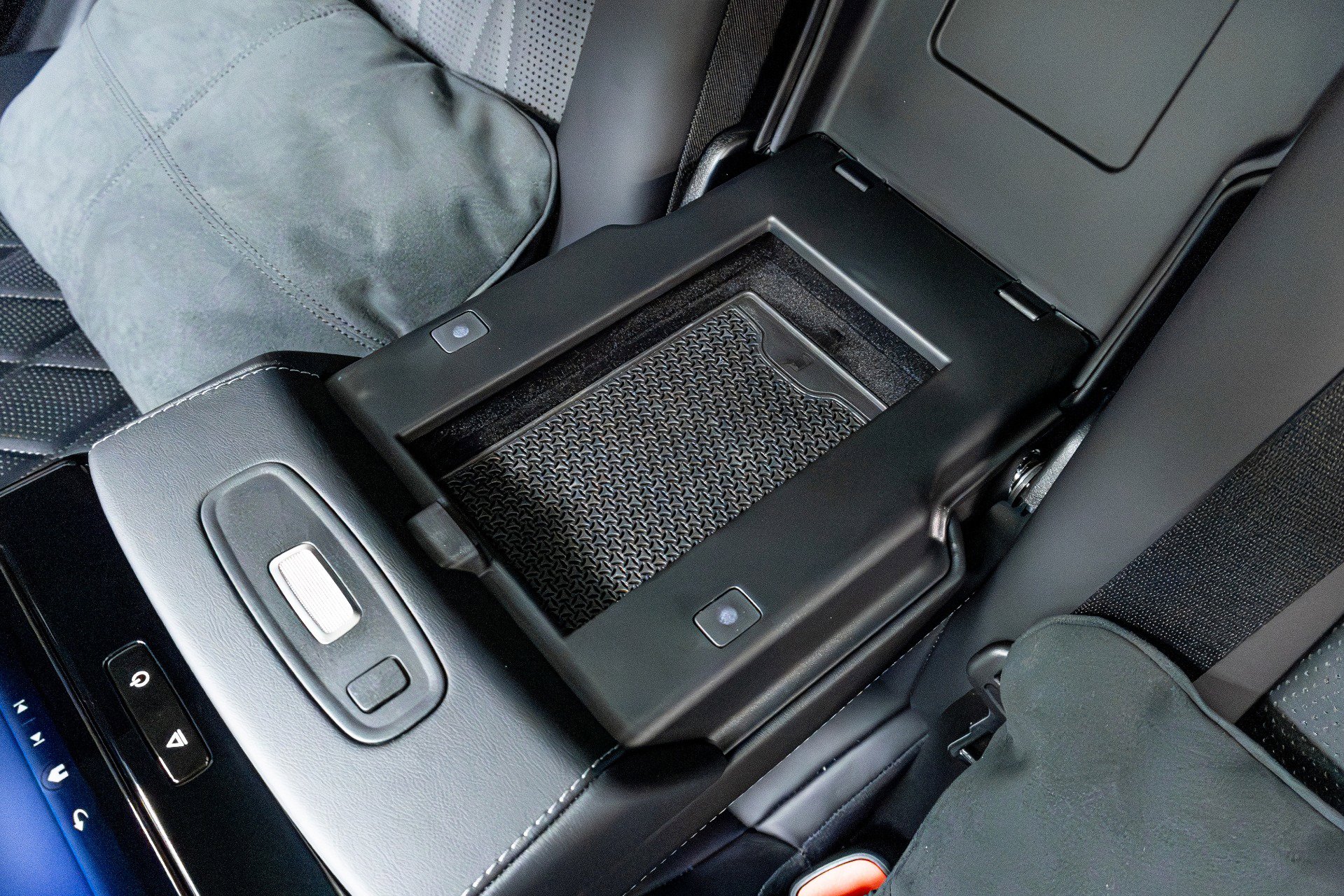 Used 2023 Mercedes-Benz EQS AMG 4MATIC image 32