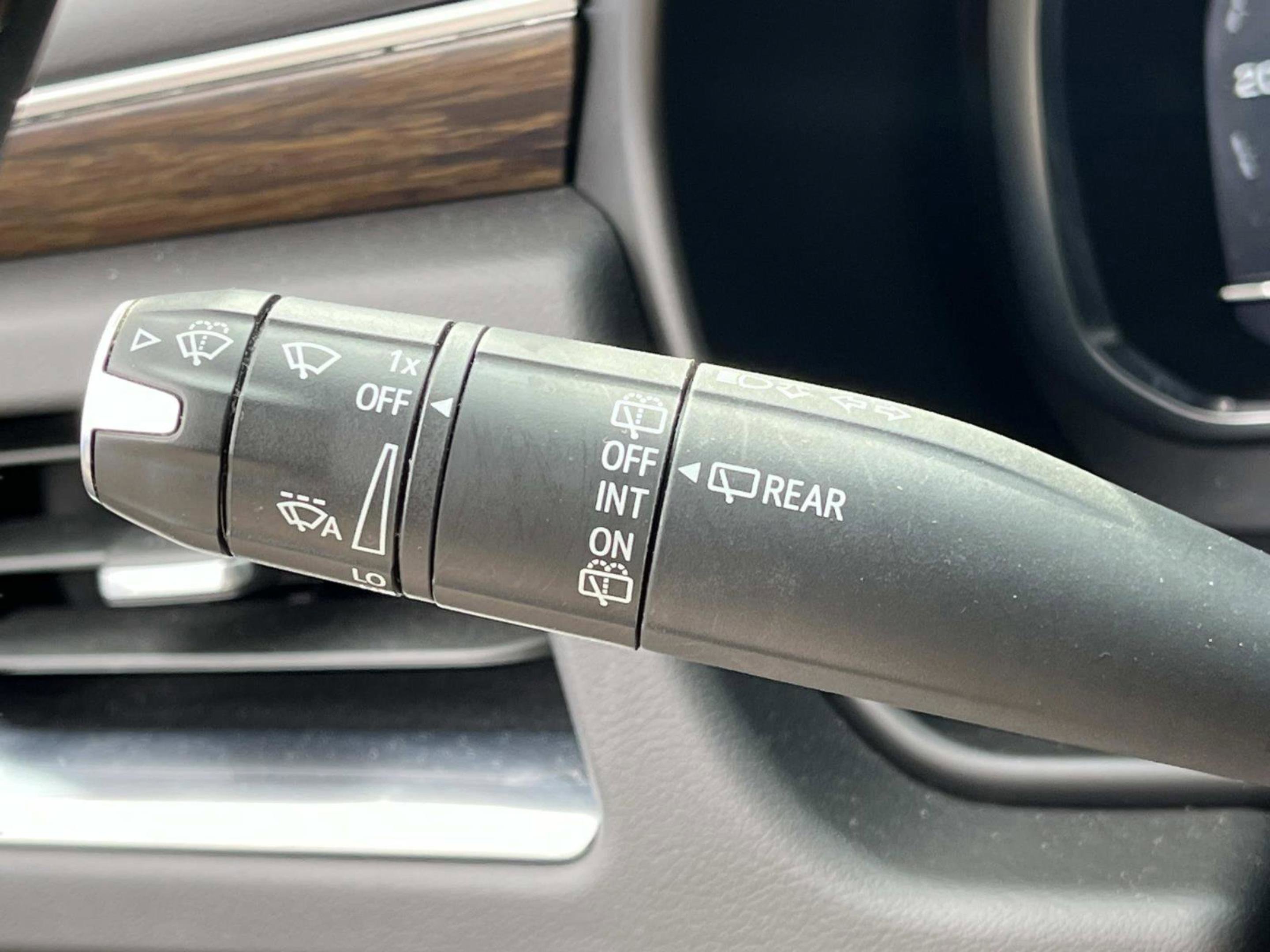 Used 2023 Chevrolet Suburban Premier AWD/4WD image 44