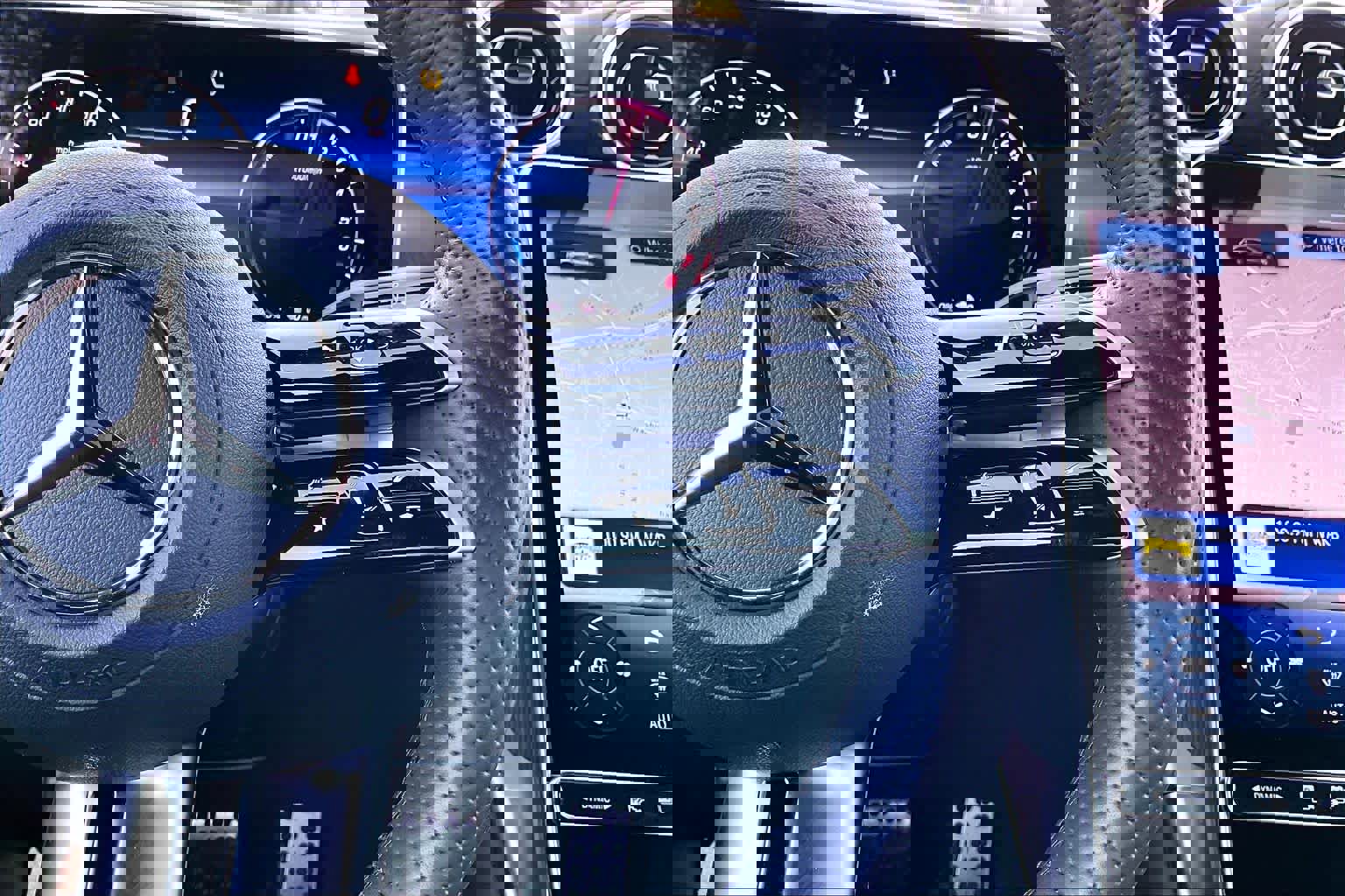 Certified 2025 Mercedes-Benz GLC 350e 4MATIC image 25