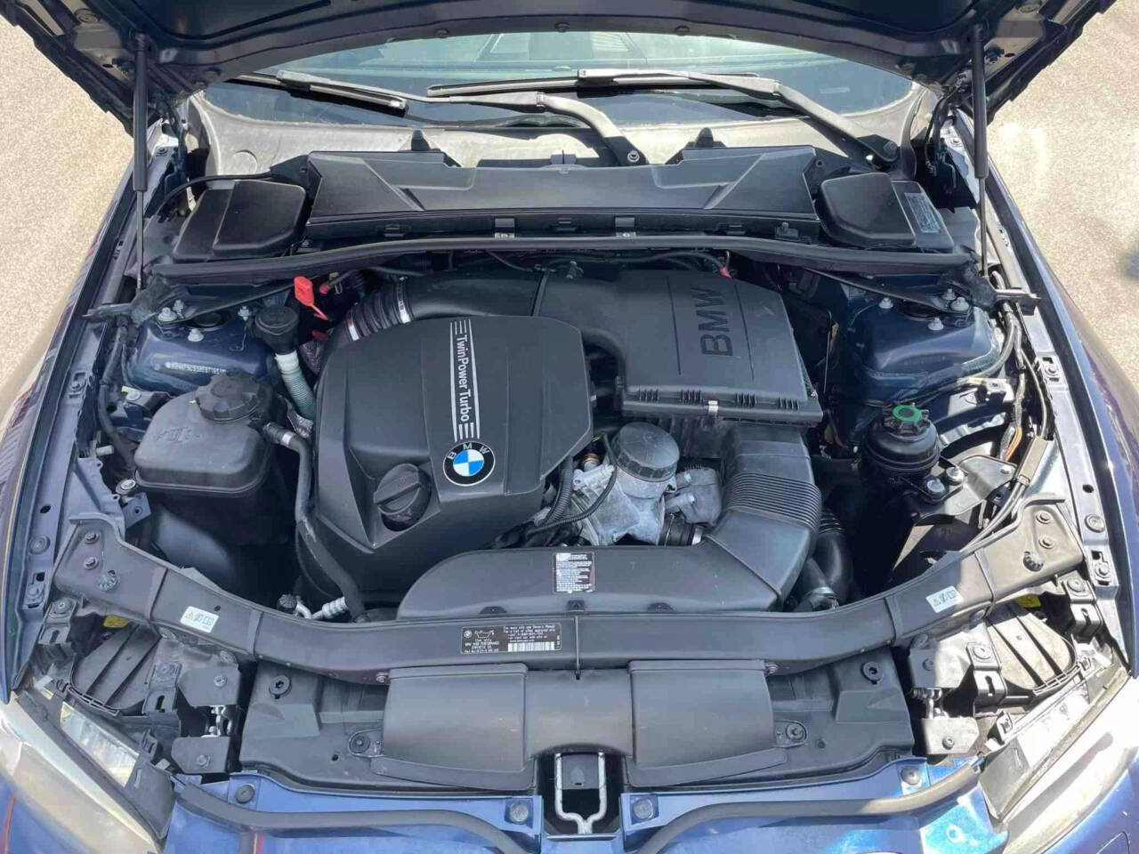 Used 2011 BMW 335i xDrive Coupe image 19