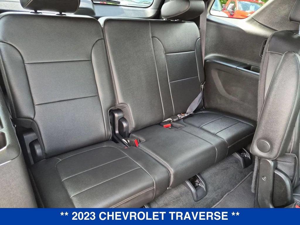 Used 2023 Chevrolet Traverse LT w/ LT Premium Package AWD/4WD image 31