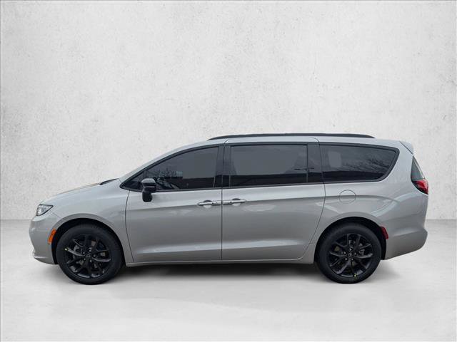 New 2026 Chrysler Pacifica Select image 5