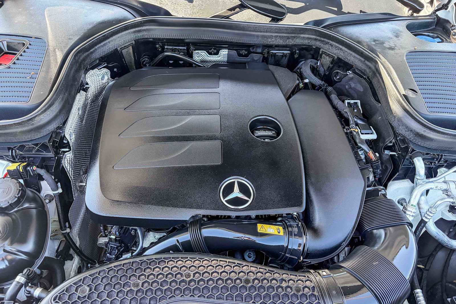 Used 2022 Mercedes-Benz GLC 300 4MATIC image 25
