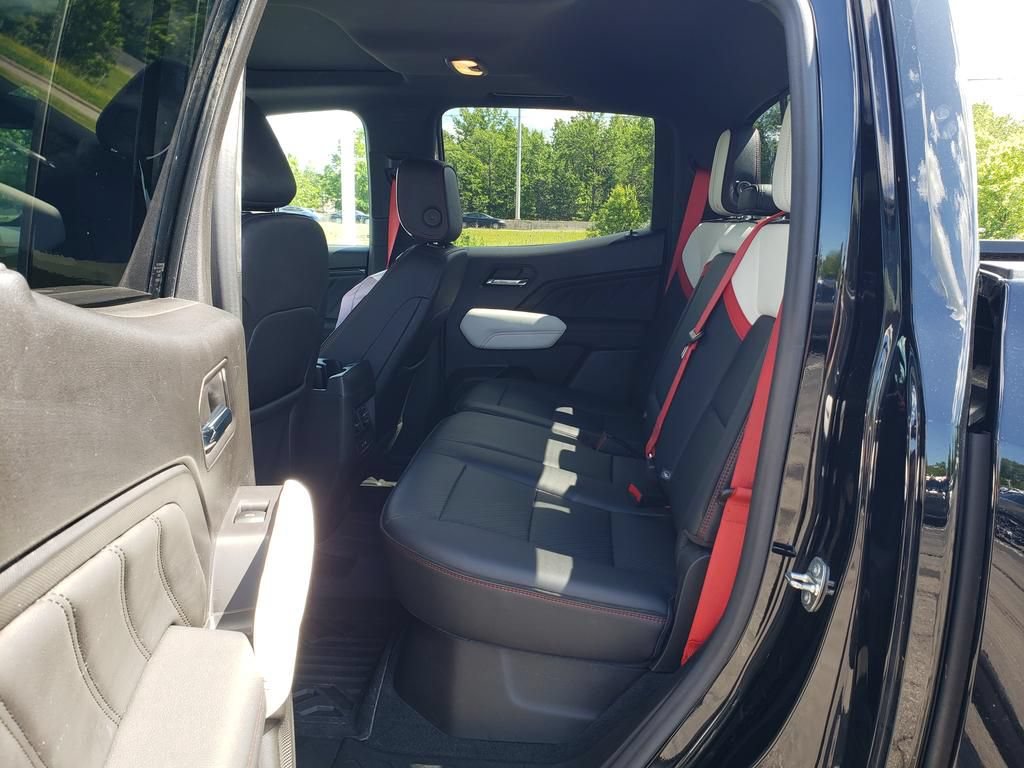 Used 2023 GMC Canyon AT4X AWD/4WD image 11