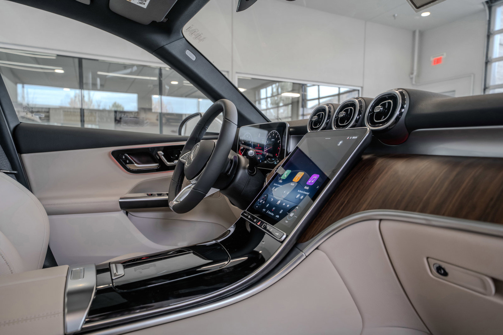 New 2026 Mercedes-Benz GLC 300 4MATIC image 18