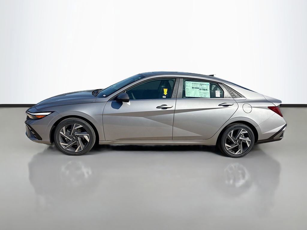 New 2025 Hyundai Elantra Limited w/ Cargo Package image 8