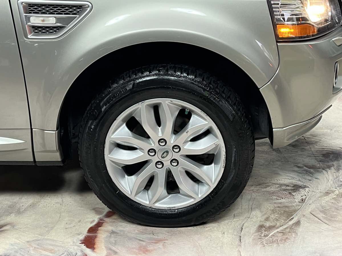 Used 2013 Land Rover LR2 AWD/4WD image 37