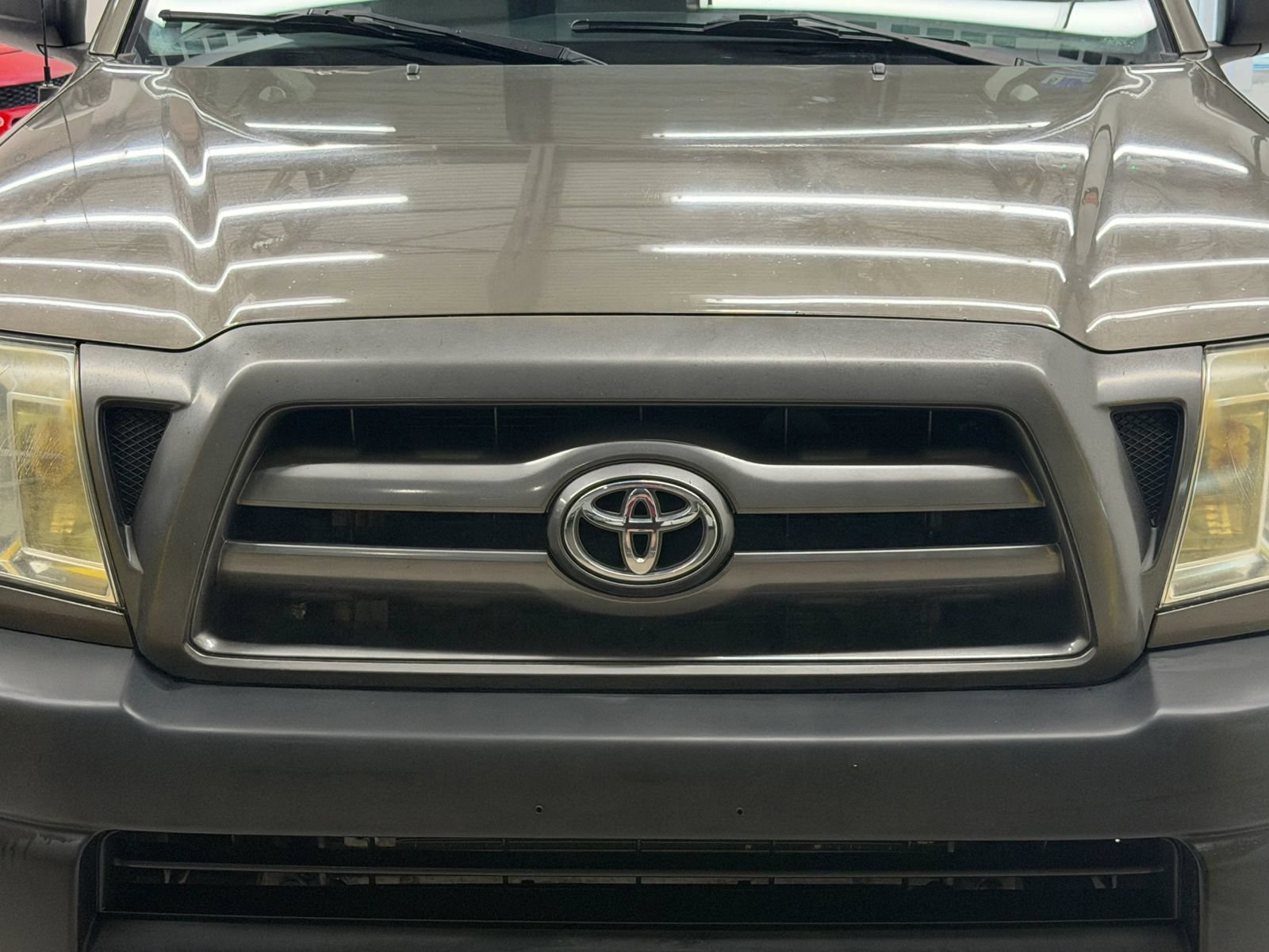 Used 2010 Toyota Tacoma 4x4 Regular Cab image 5