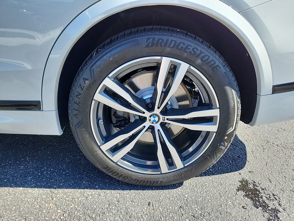Certified 2025 BMW X7 M60i AWD/4WD image 20