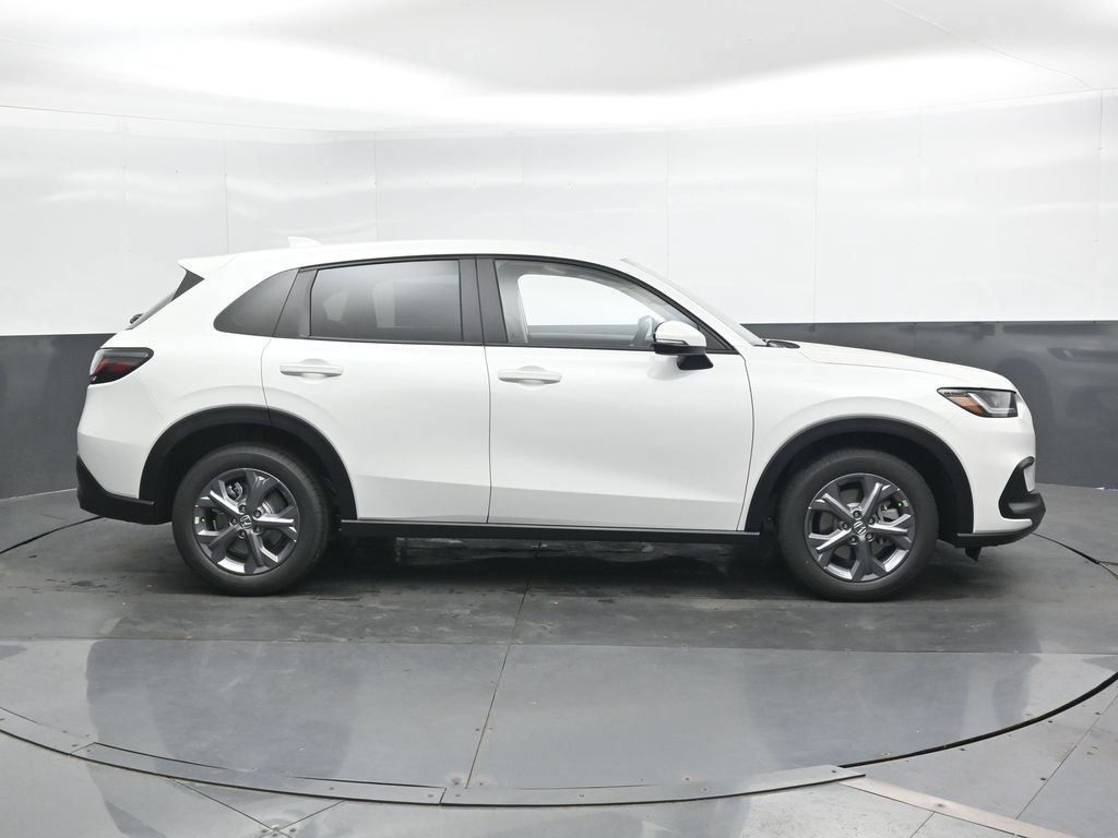 New 2027 Honda HR-V LX image 3