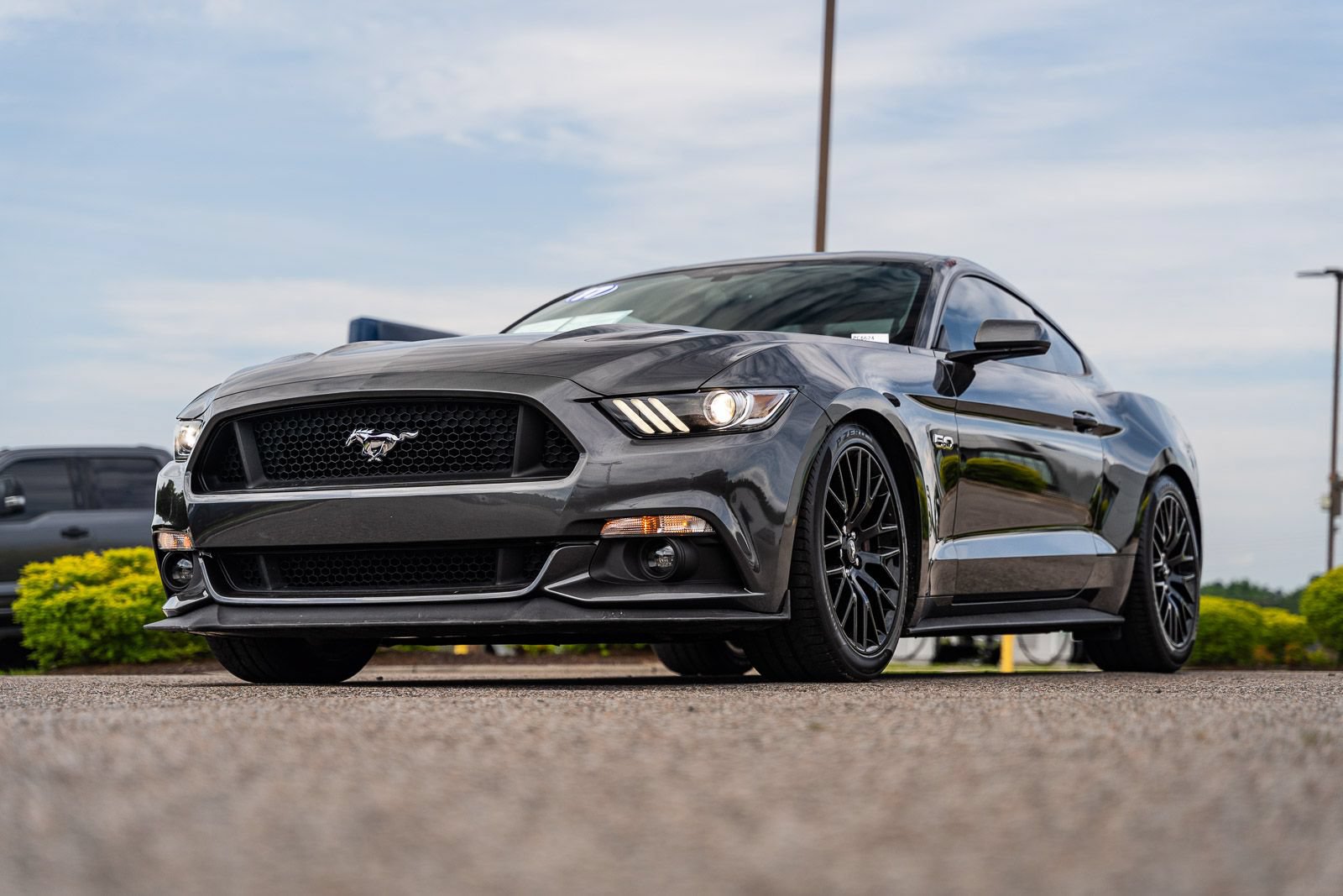 Used 2017 Ford Mustang GT w/ GT Performance Package RWD image 4