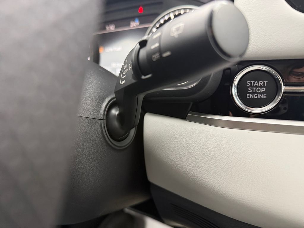 New 2026 Mitsubishi Outlander SE image 30