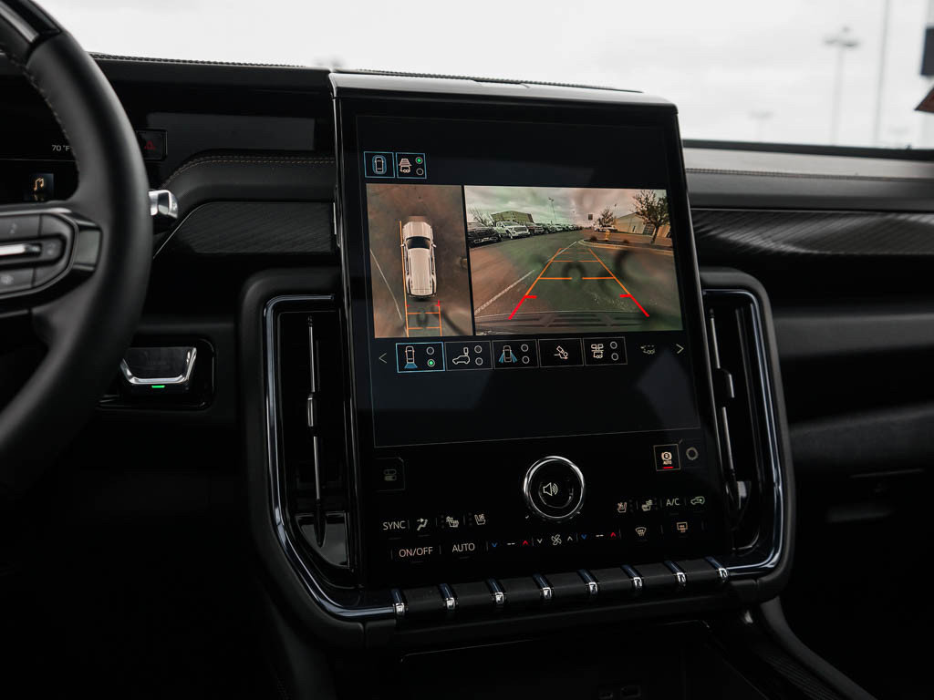 New 2026 GMC Yukon AT4 w/ AT4 Premium Plus Package AWD/4WD image 27