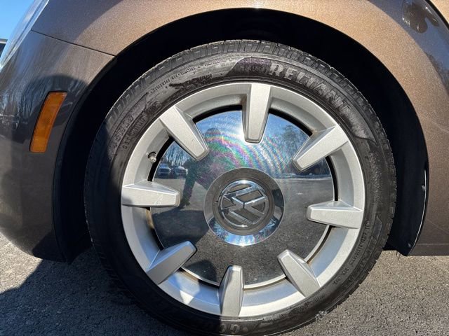 Used 2013 Volkswagen Beetle 2.5 70's Edition image 9