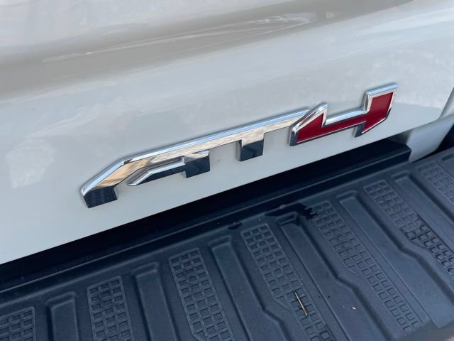 Used 2022 GMC Sierra 2500 AT4 AWD/4WD image 40