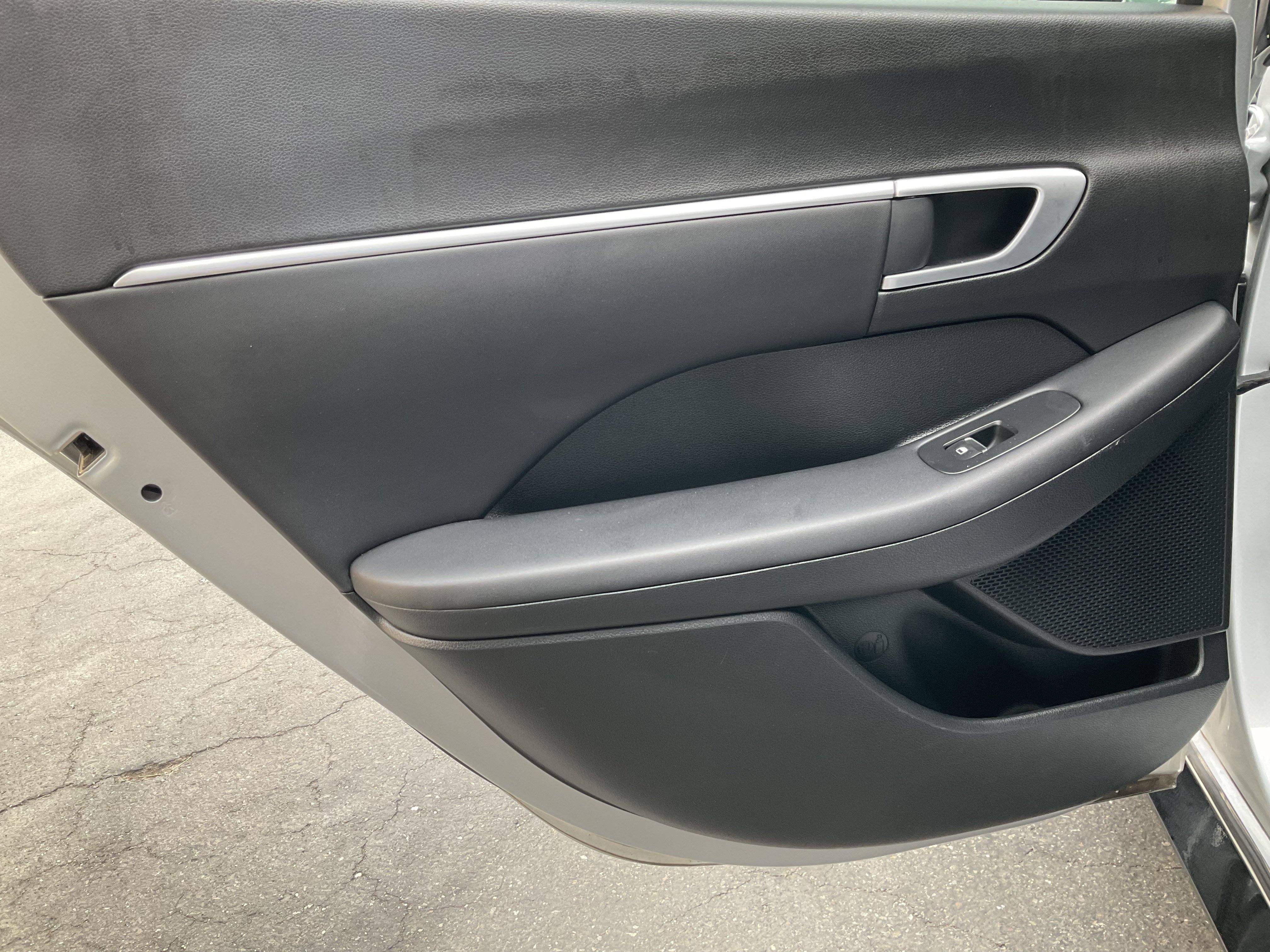 Used 2025 Hyundai Sonata SEL FWD image 31