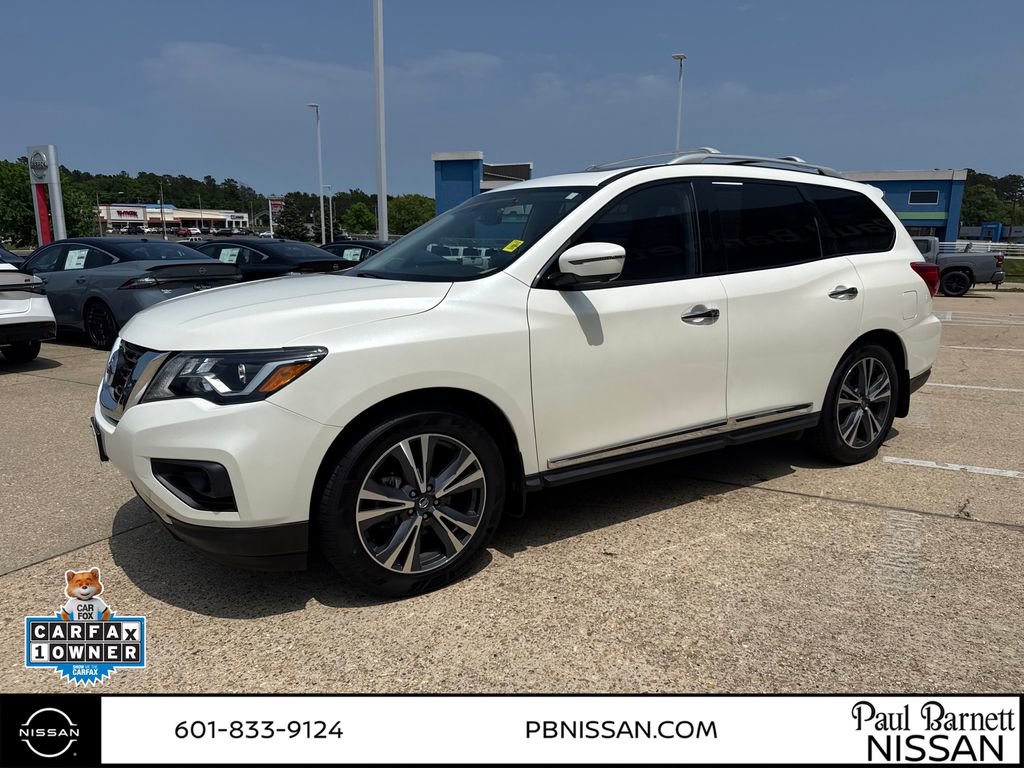 Used 2019 Nissan Pathfinder Platinum FWD image 2