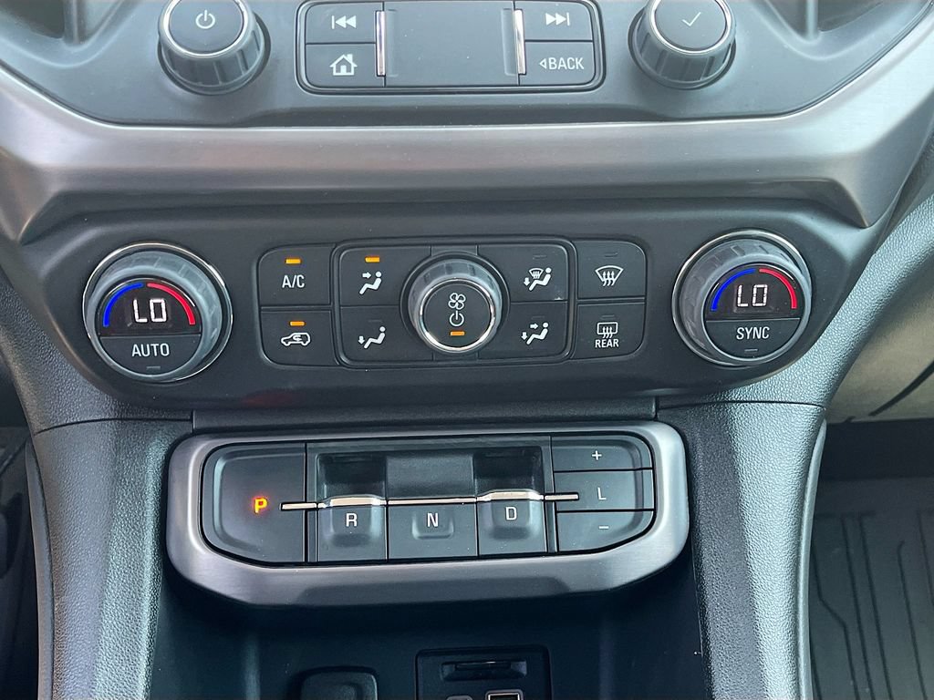 Used 2023 GMC Acadia AT4 w/ Technology Package AWD/4WD image 16
