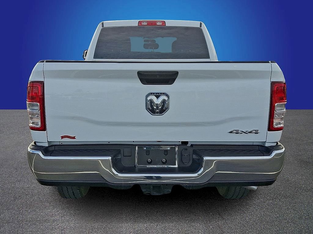 Used 2022 RAM 2500 Tradesman w/ Chrome Appearance Group AWD/4WD image 5