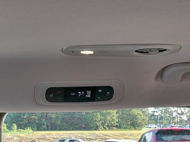 Used 2024 Chrysler Voyager LX FWD image 13