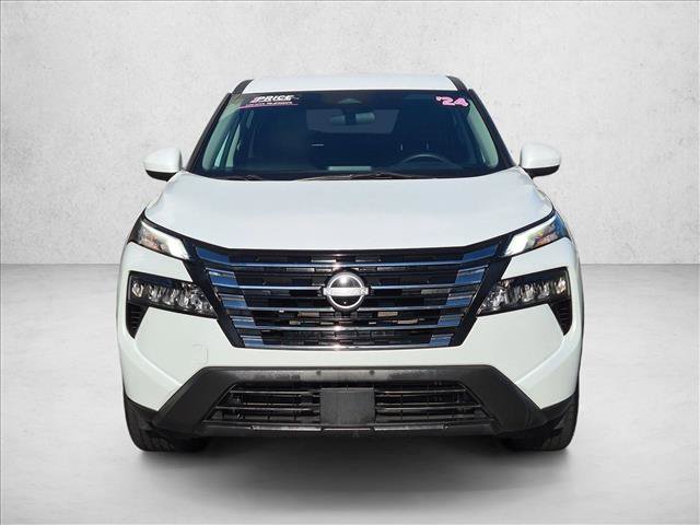Used 2024 Nissan Rogue SV FWD image 2