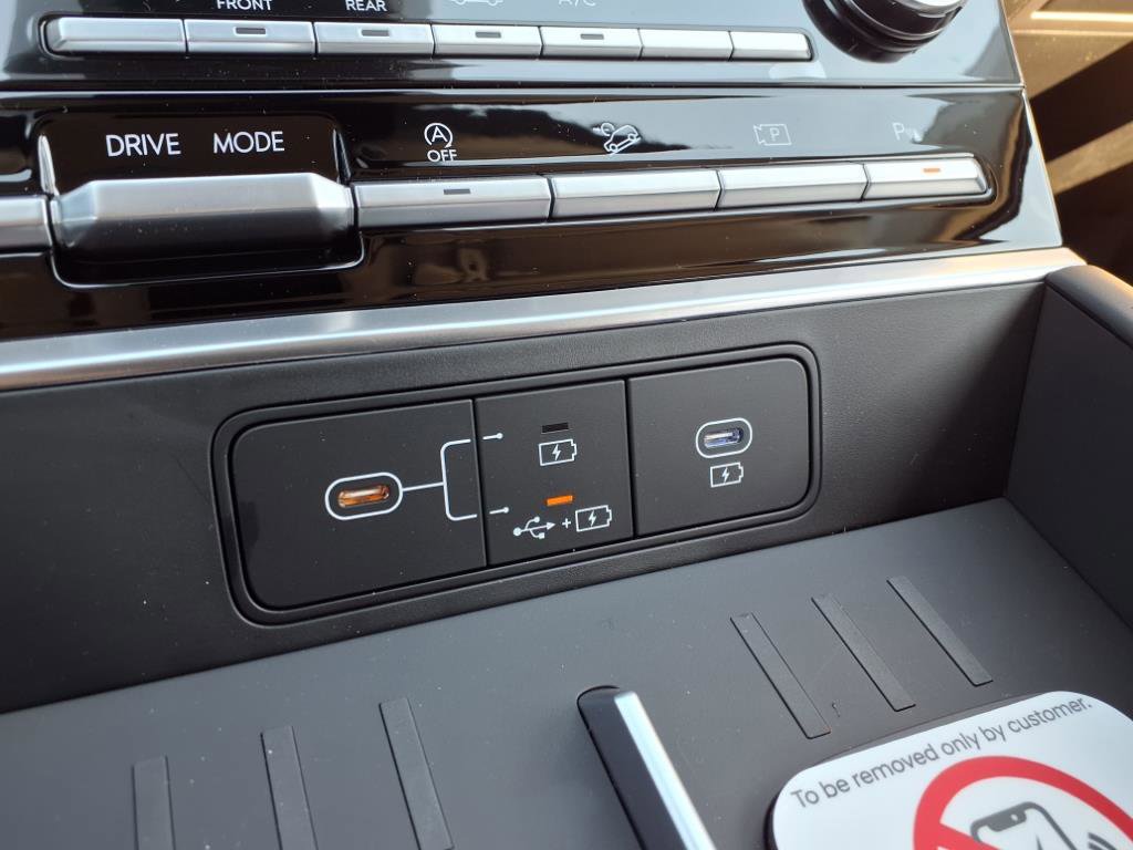 New 2025 Hyundai Santa Fe SE image 11