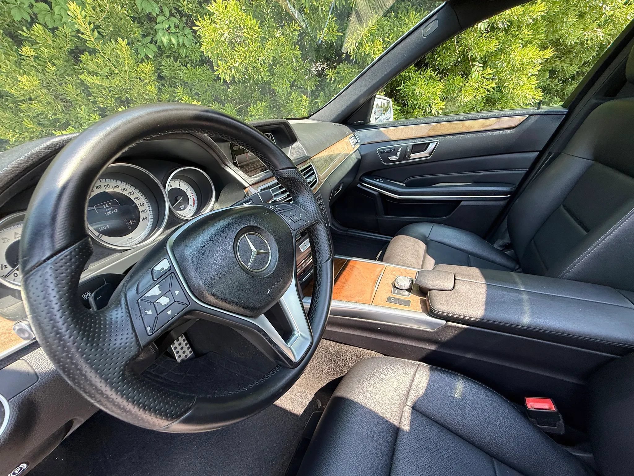 Used 2015 Mercedes-Benz E 350 4MATIC Sedan w/ Premium 1 Package image 31