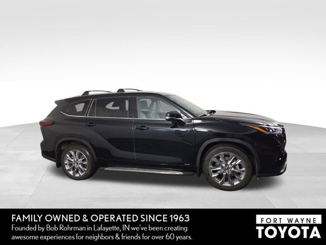 Used 2024 Toyota Highlander Limited image 5