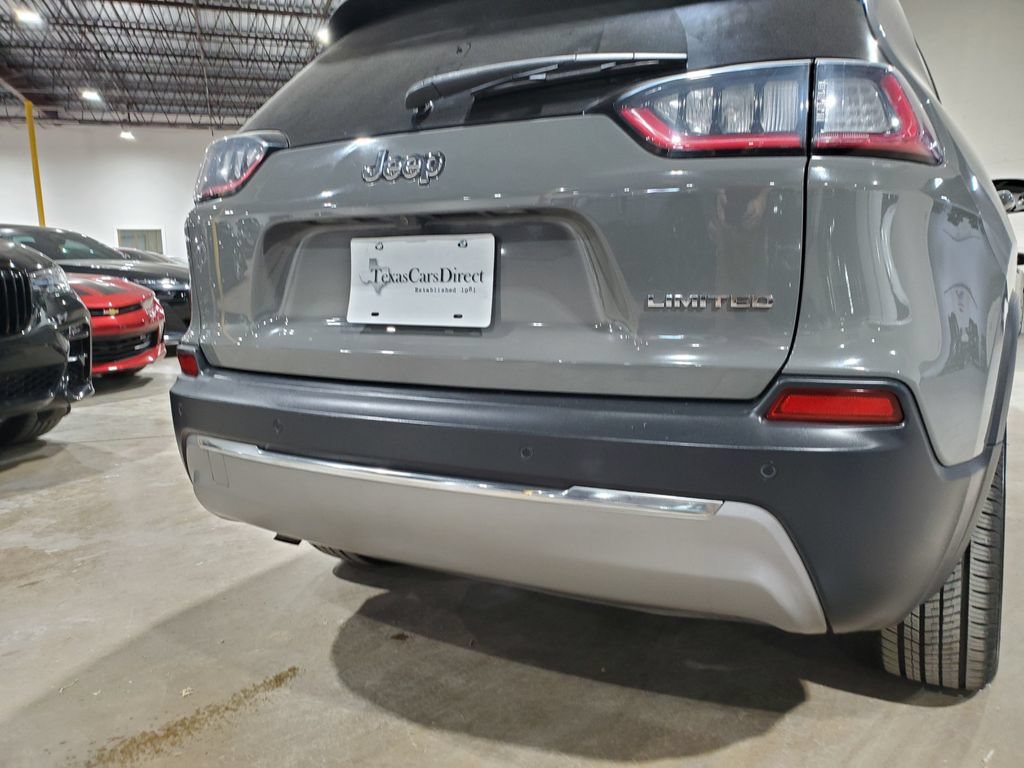 Used 2020 Jeep Cherokee Limited w/ Luxury Group FWD image 47