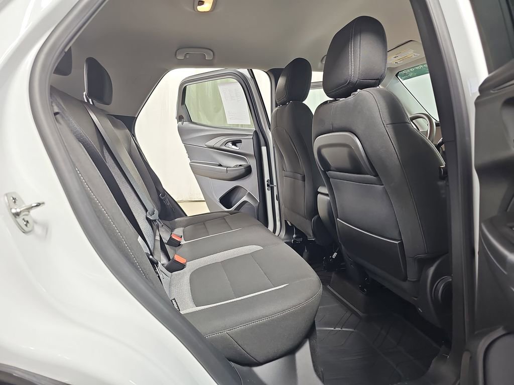 Certified 2024 Chevrolet TrailBlazer LT w/ Driver Confidence Package image 14