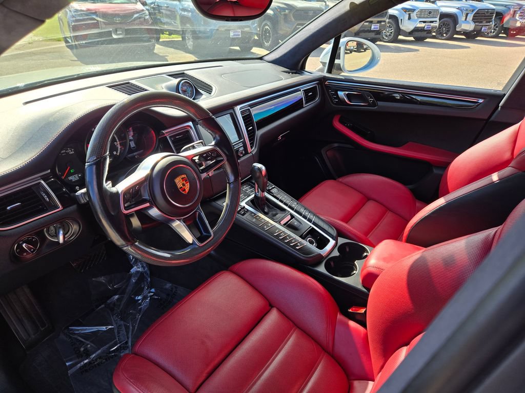 Used 2015 Porsche Macan Turbo AWD/4WD image 14