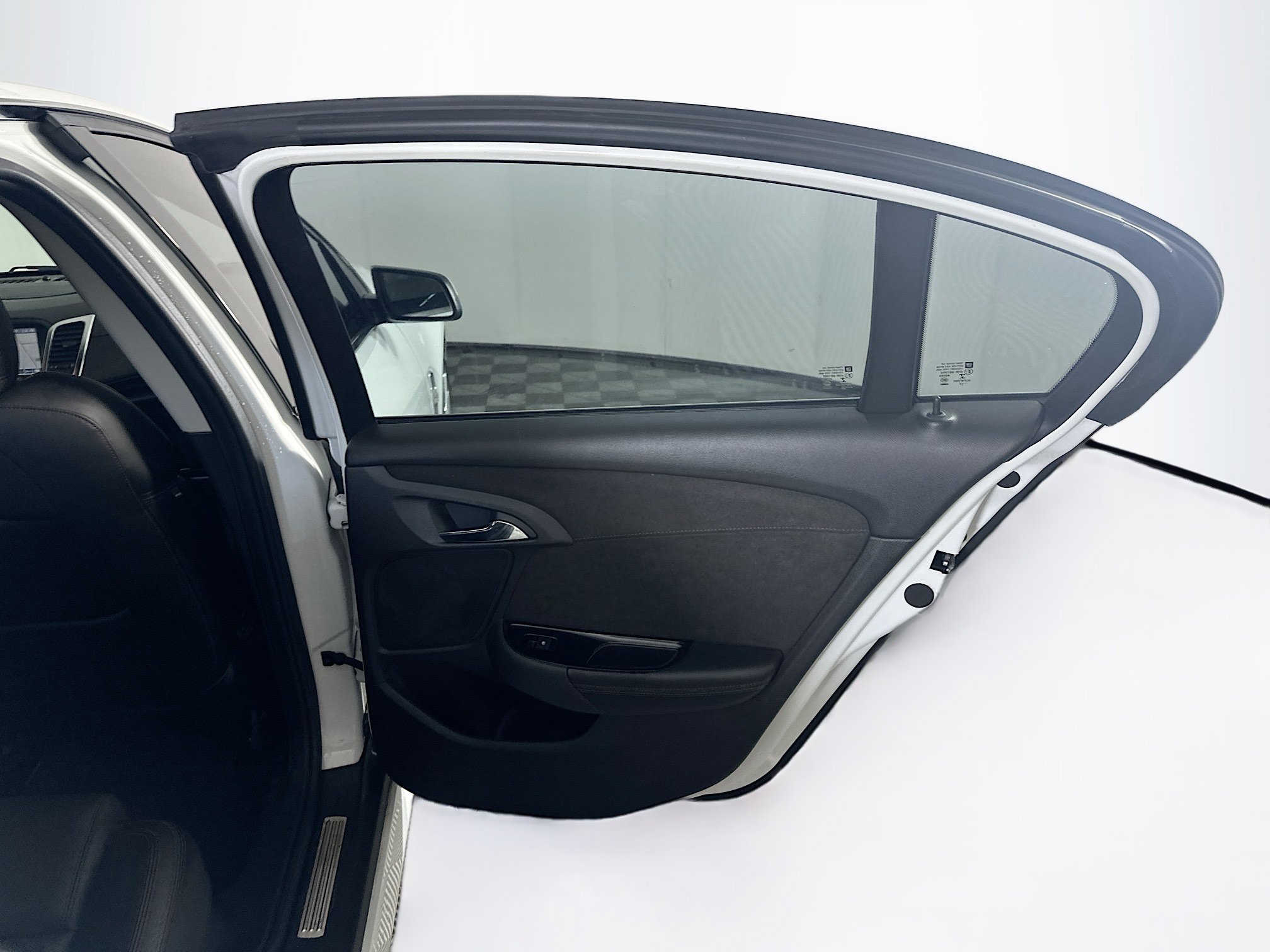 Used 2014 Chevrolet SS image 31