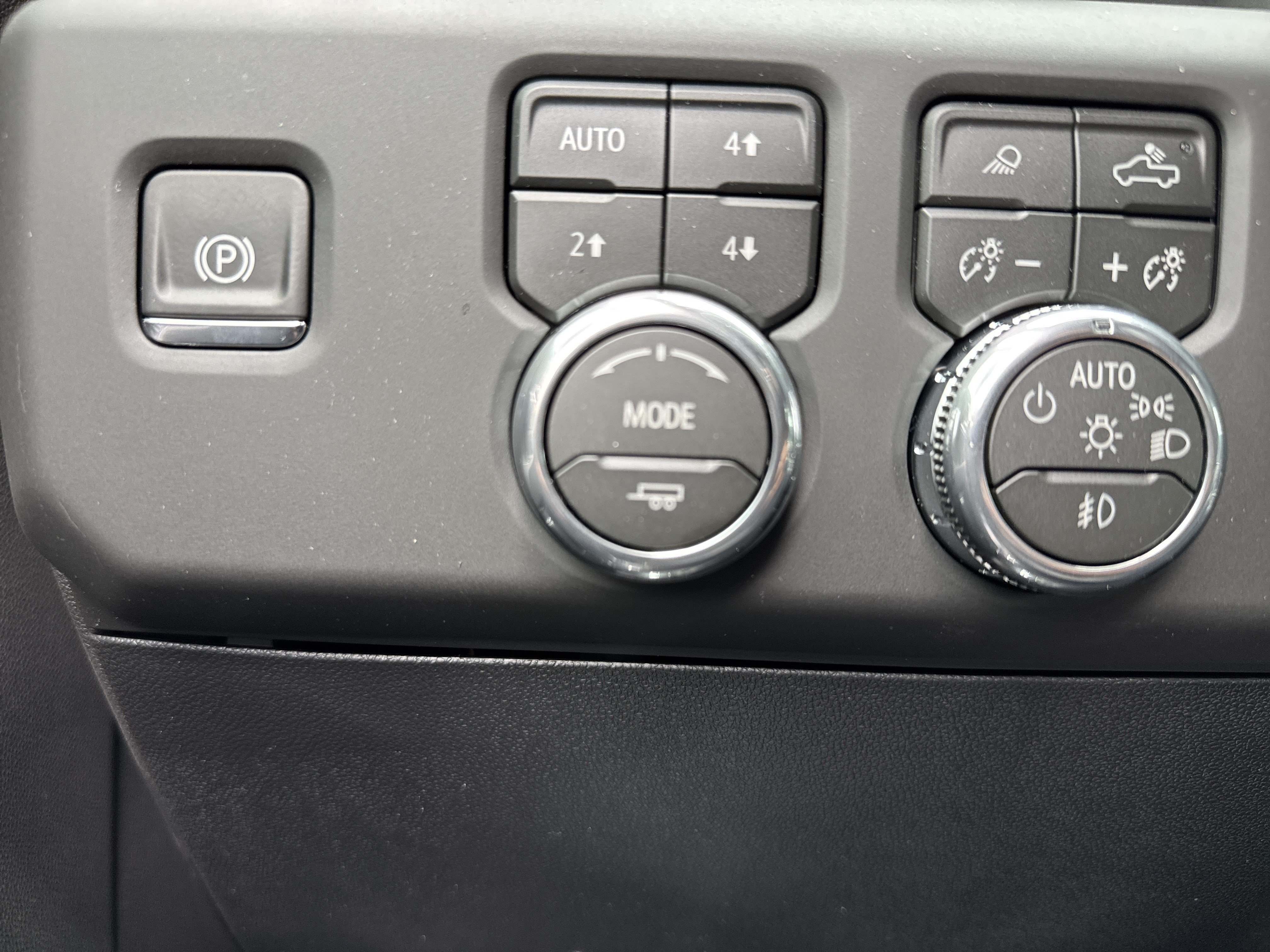 New 2026 GMC Sierra 2500 AT4 w/ AT4 Premium Plus Package AWD/4WD image 19