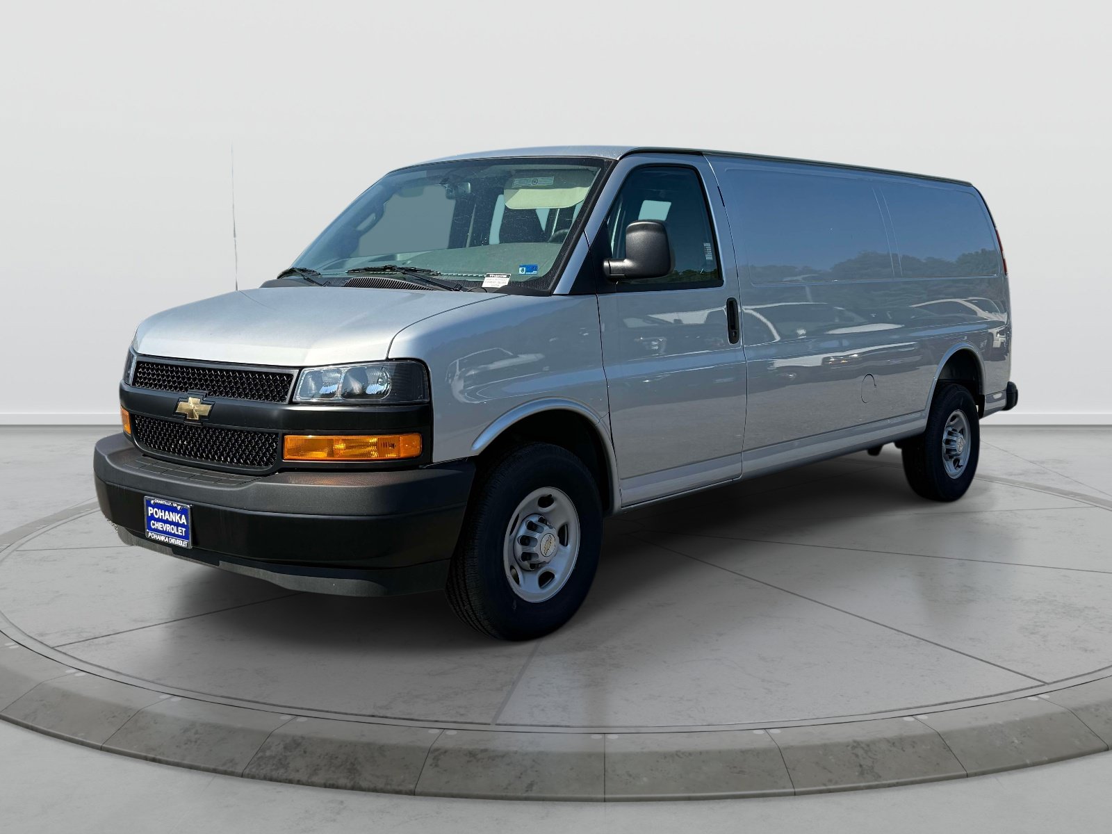 New 2026 Chevrolet Express 2500 Extended w/ Safety Package RWD image 5
