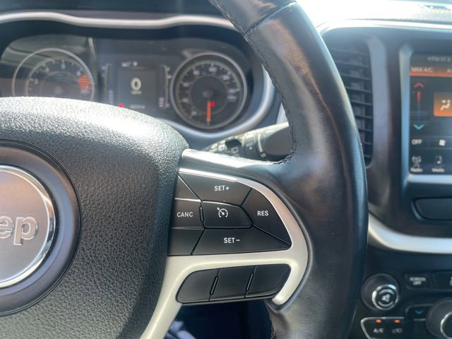 Used 2018 Jeep Cherokee Latitude Plus image 20