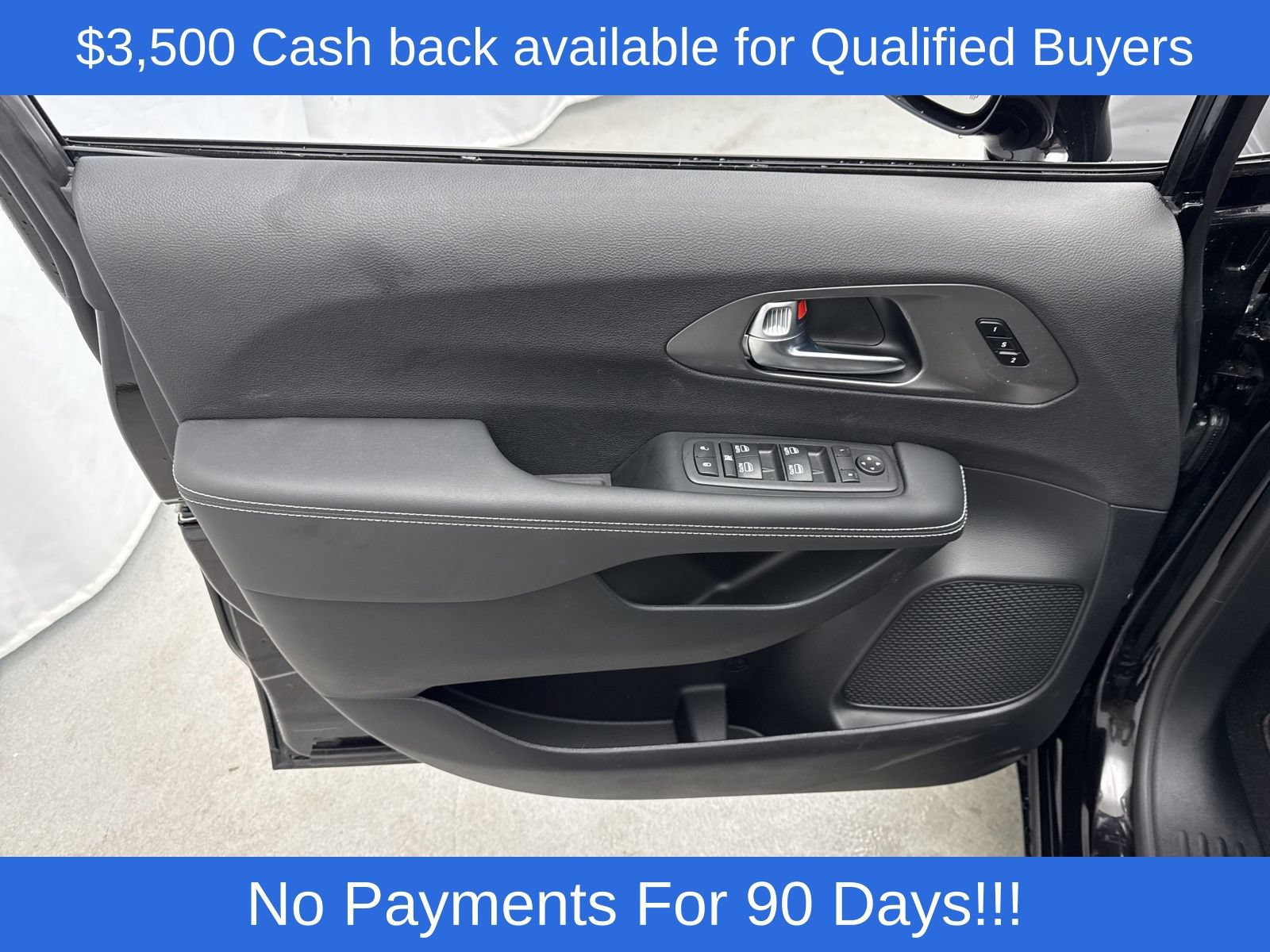 New 2026 Chrysler Pacifica Select w/ S Appearance Package AWD/4WD image 14