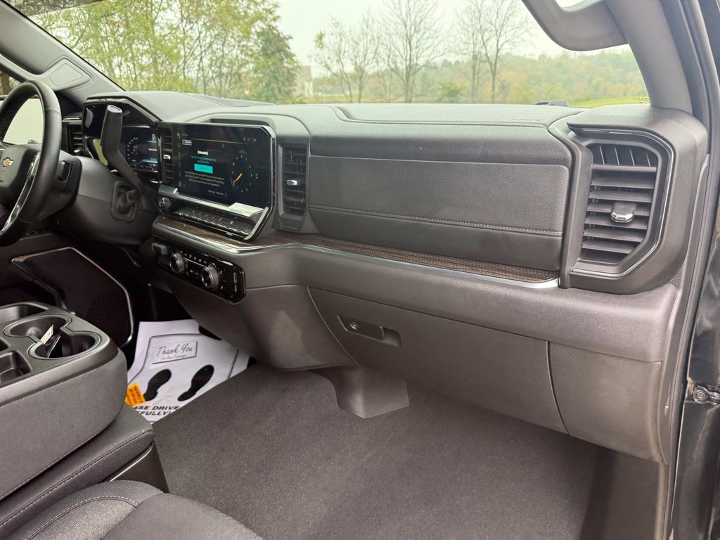 Used 2025 Chevrolet Silverado 1500 LT AWD/4WD image 23