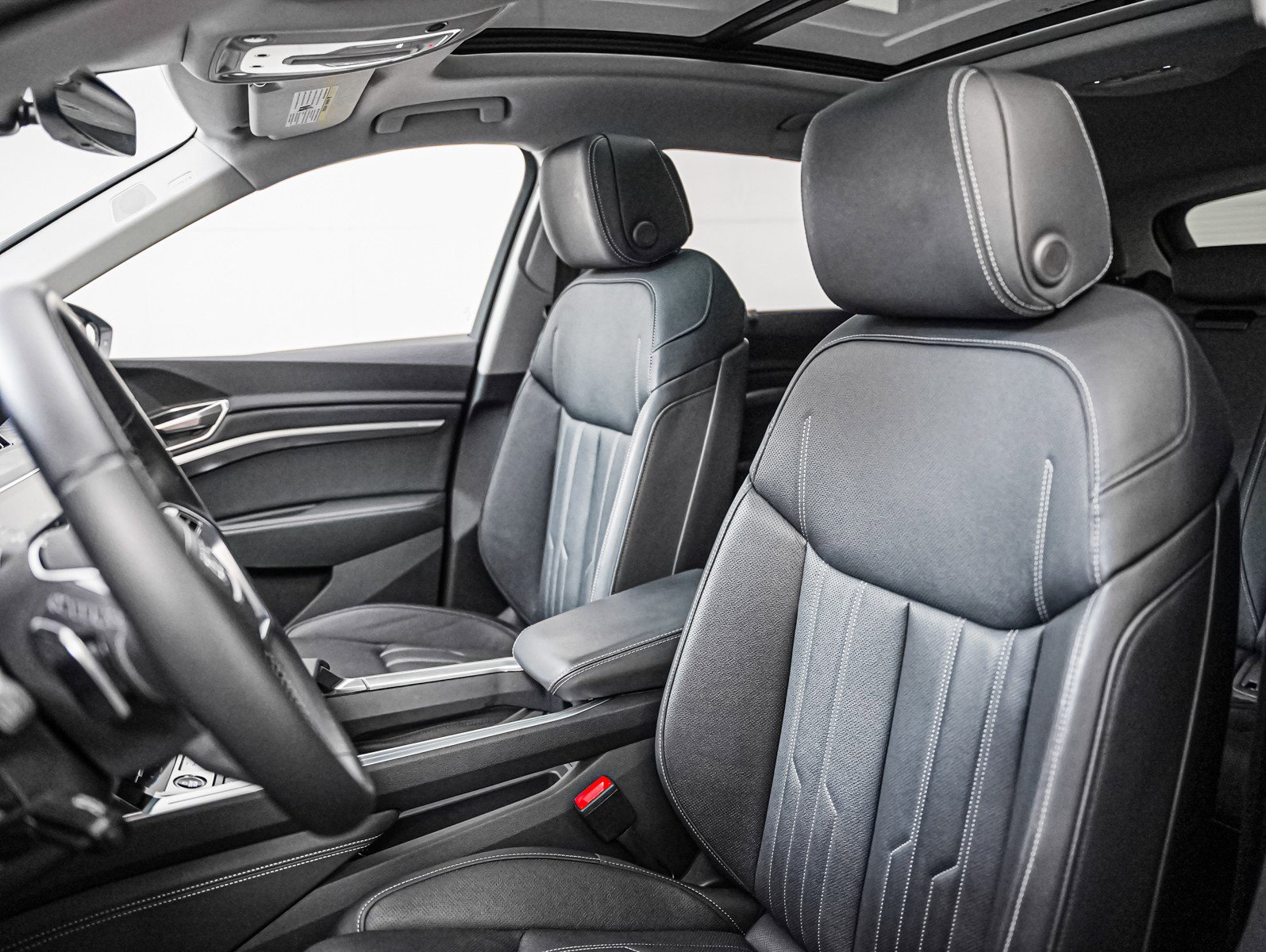 Certified 2024 Audi Q8 e-tron Prestige w/ Prestige Package image 12