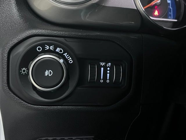 Used 2021 Jeep Wrangler Unlimited Sahara w/ Uconnect 4C Nav & Sound Group AWD/4WD image 26