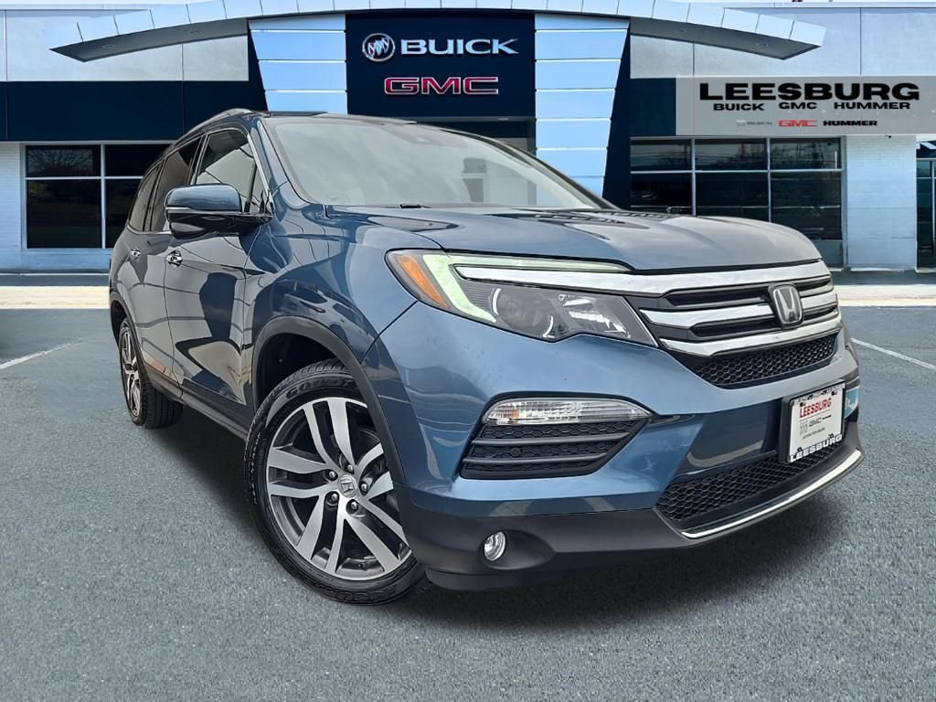 Used 2018 Honda Pilot Touring image 1