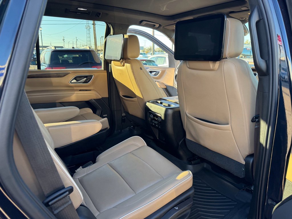 Used 2021 Chevrolet Tahoe Premier w/ Premium Package image 18